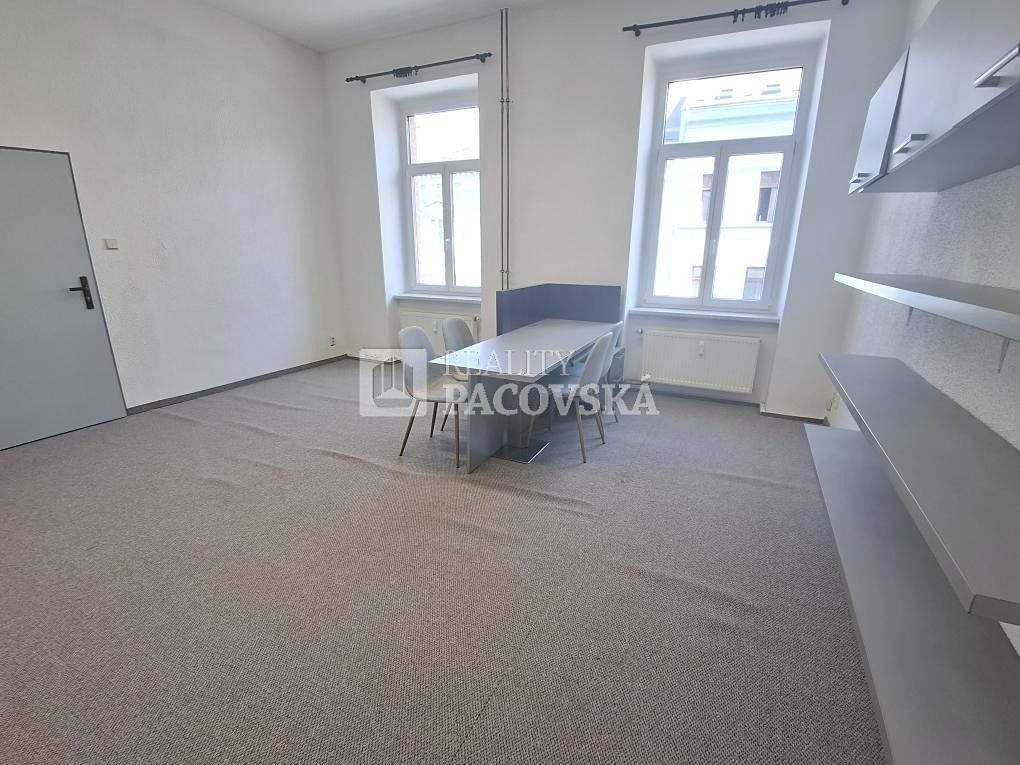 Pronájem kanceláře 27 m² – fotografie 4
