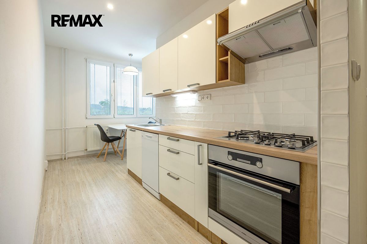 Pronájem bytu 2+1 58 m², Mirošov – fotka 1 z 3