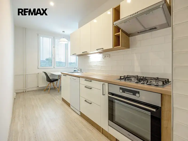 Pronájem bytu 2+1 58 m², Mirošov – náhled fotky 1