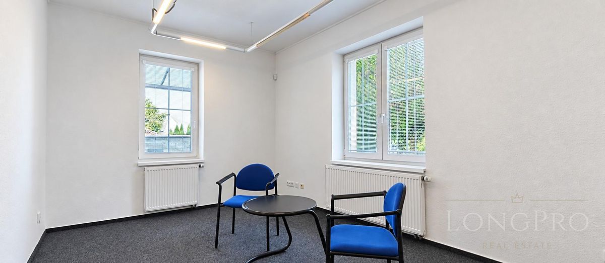 Pronájem kanceláře 75 m² – fotografie 3