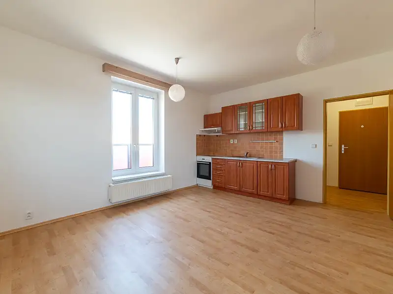 Pronájem bytu 1+kk 30 m², Fryšták – náhled fotky 1