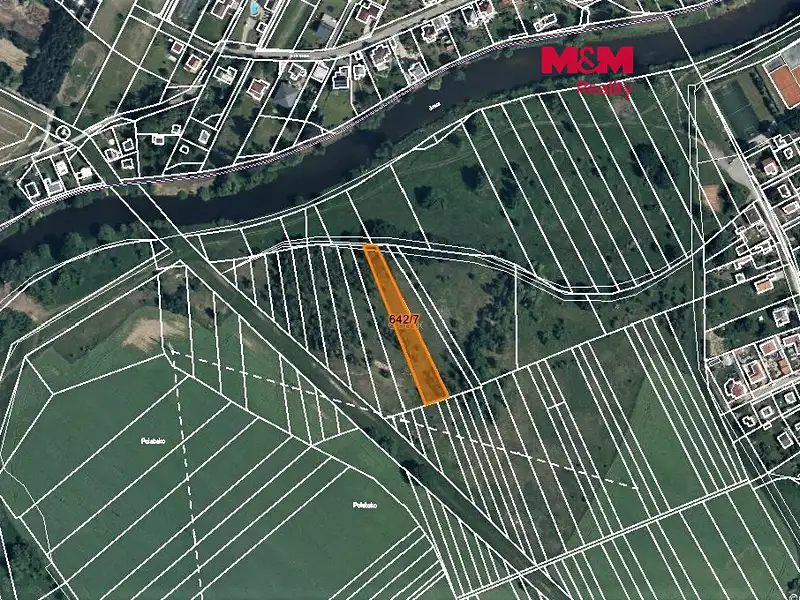 Prodej pole 1138 m², Káraný – náhled fotky 1