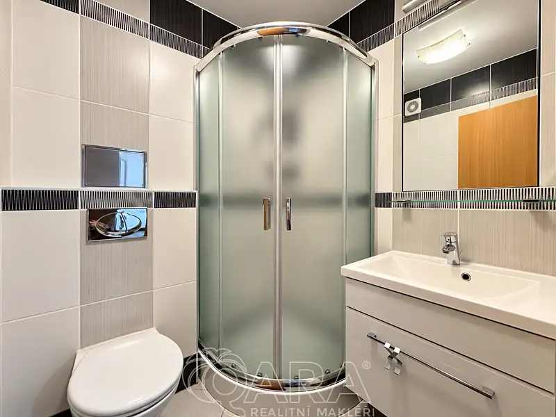 Pronájem bytu 1+1 31 m², Praha – náhled fotky 3