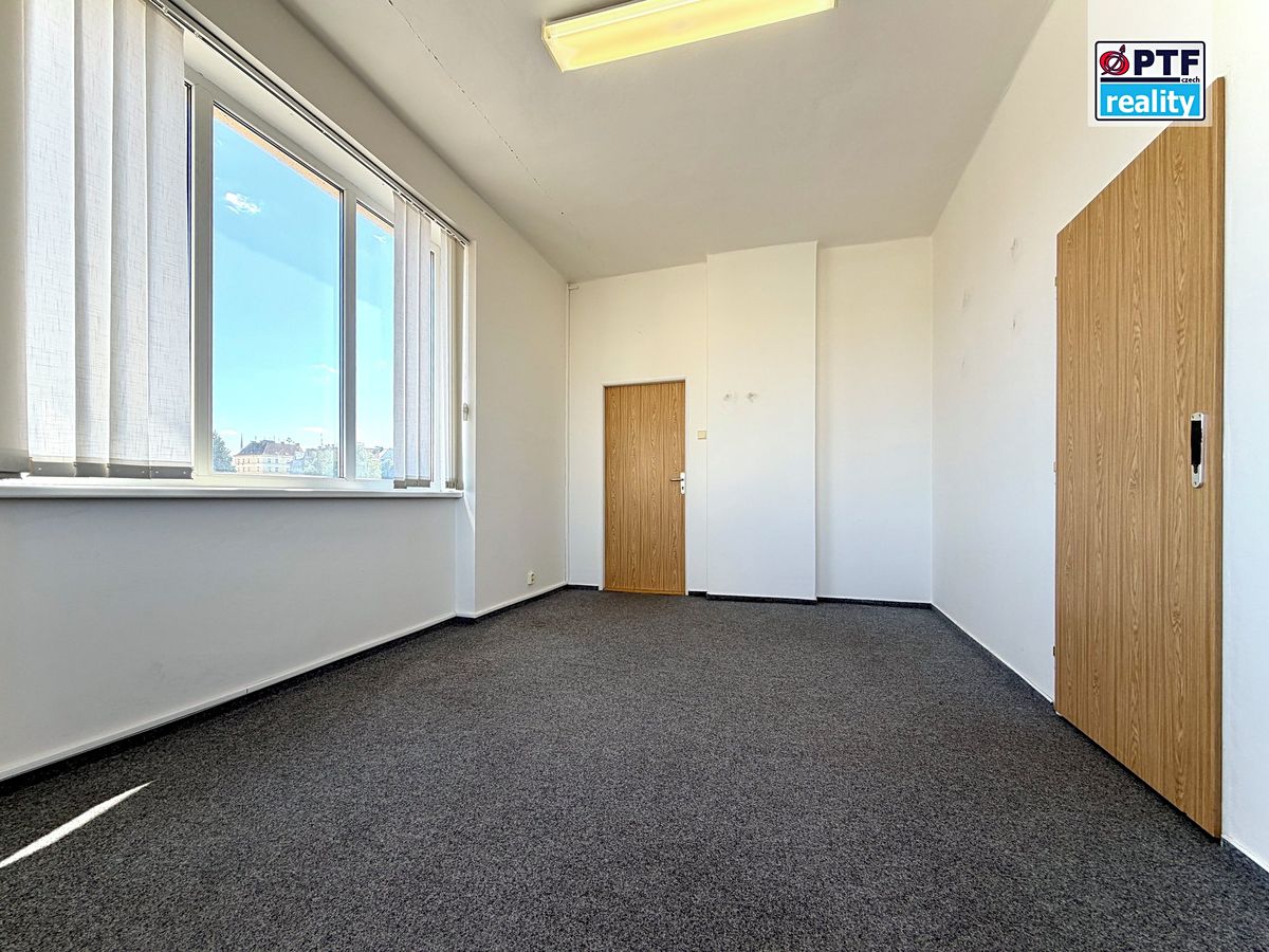 Pronájem kanceláře 16 m² – fotografie 3