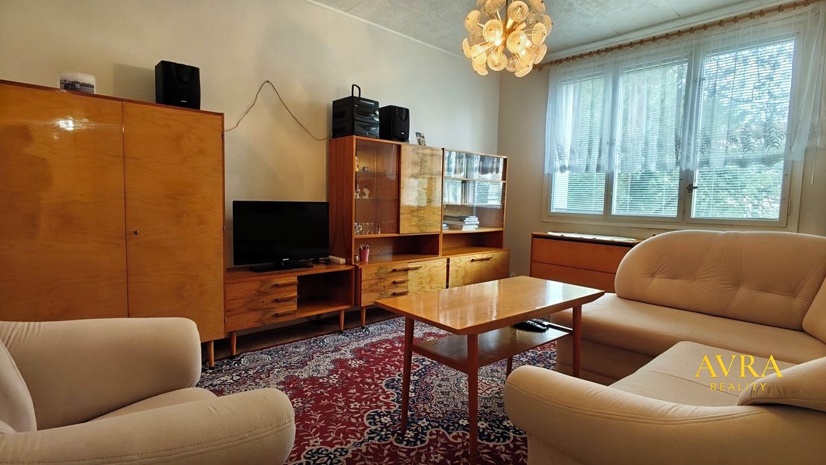 Pronájem bytu 2+1 62 m² – fotografie 3