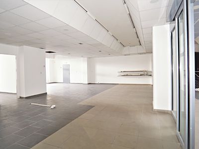 Pronájem obchodního prostoru 123 m²