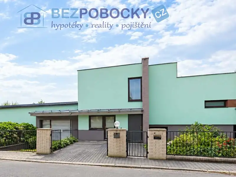 Prodej rodinného domu 243 m², pozemek 2575 m², Mladá Boleslav – náhled fotky 1