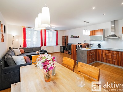 Prodej domu, 257 m² (3 z 27)