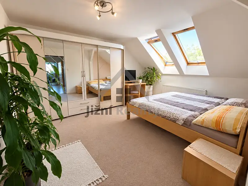 Prodej bytu 6 pokojů a více 134 m², Heřmaneč – náhled fotky 2