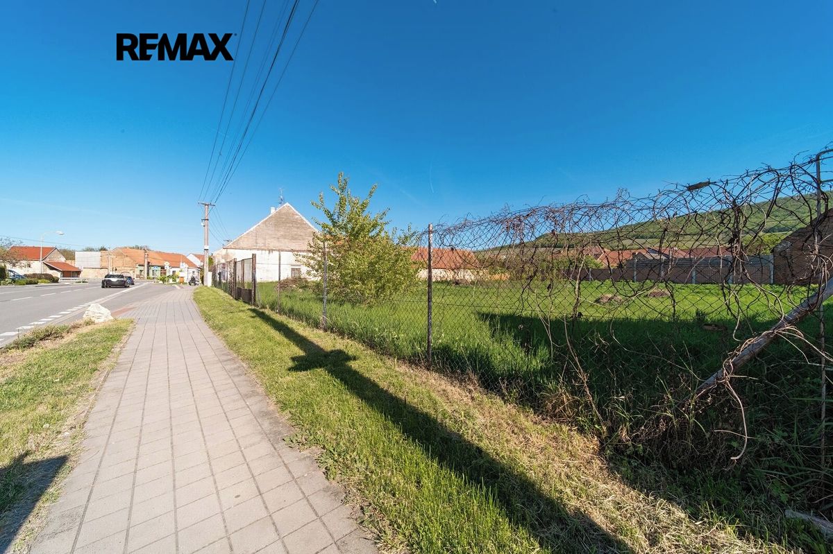 Prodej komerčního pozemku 1501 m² – fotografie 4