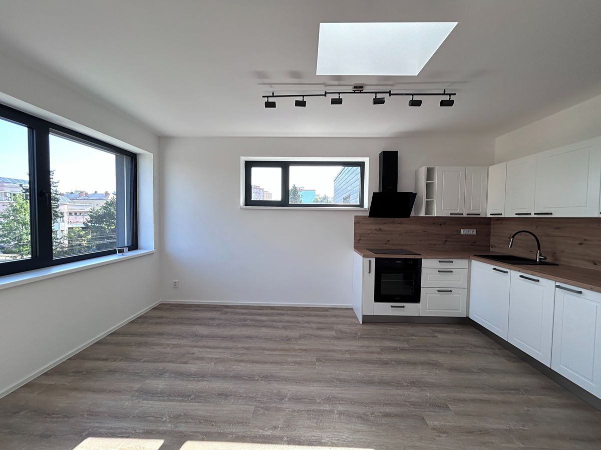 Pronájem bytu 2+kk 43 m², Plzeň – fotka 1 z 3