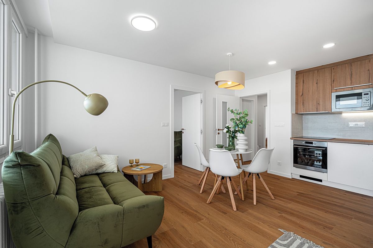 Pronájem bytu 4+kk 77 m²