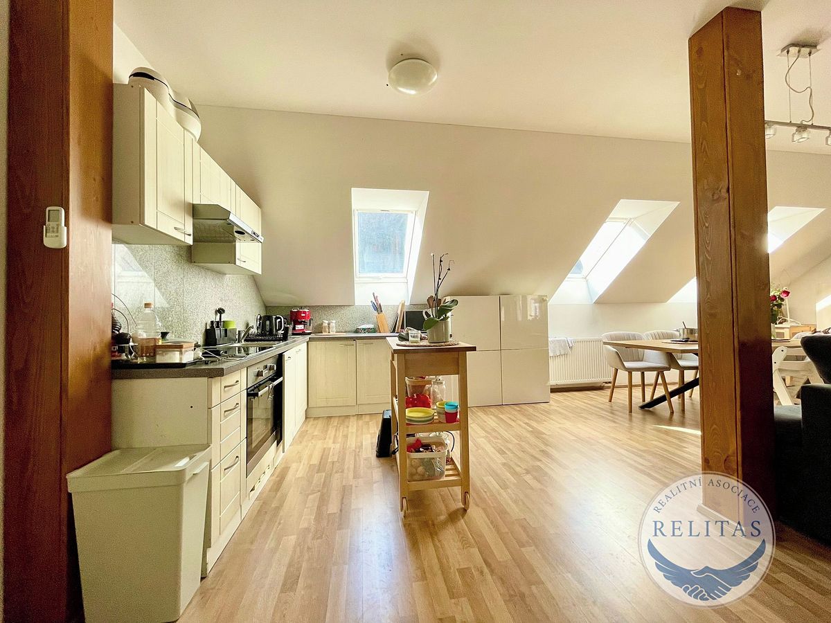 Pronájem bytu 3+kk 89 m² – fotografie 4
