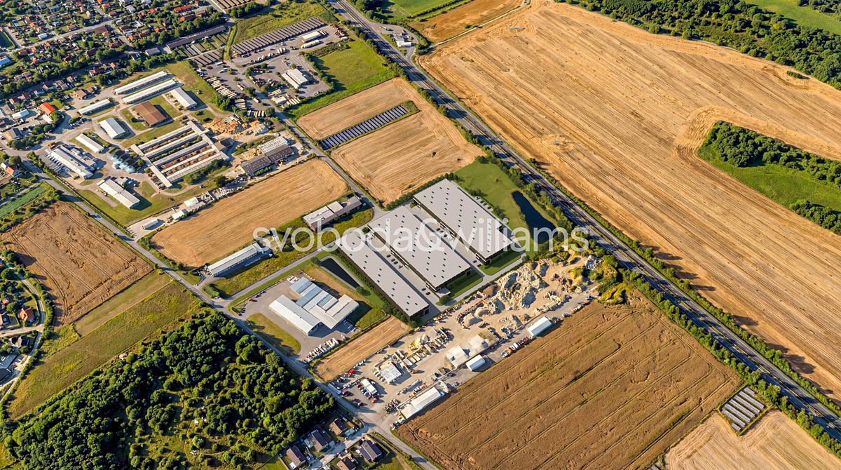 Pronájem výrobní haly, prostoru 800 m² – fotografie 3