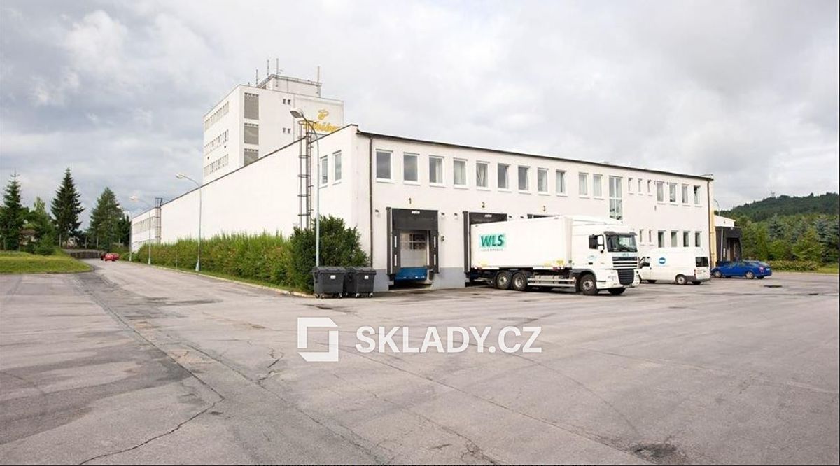 Pronájem skladového prostoru 2000 m² – fotografie 3