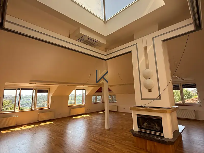 Pronájem kanceláře 160 m², Praha – náhled fotky 2