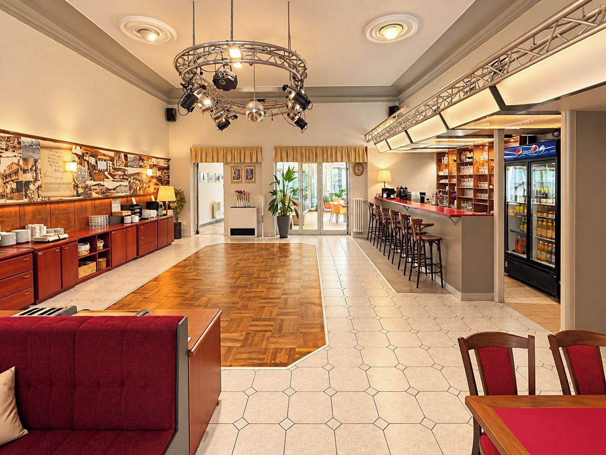 Pronájem restaurace 321 m² – fotografie 3