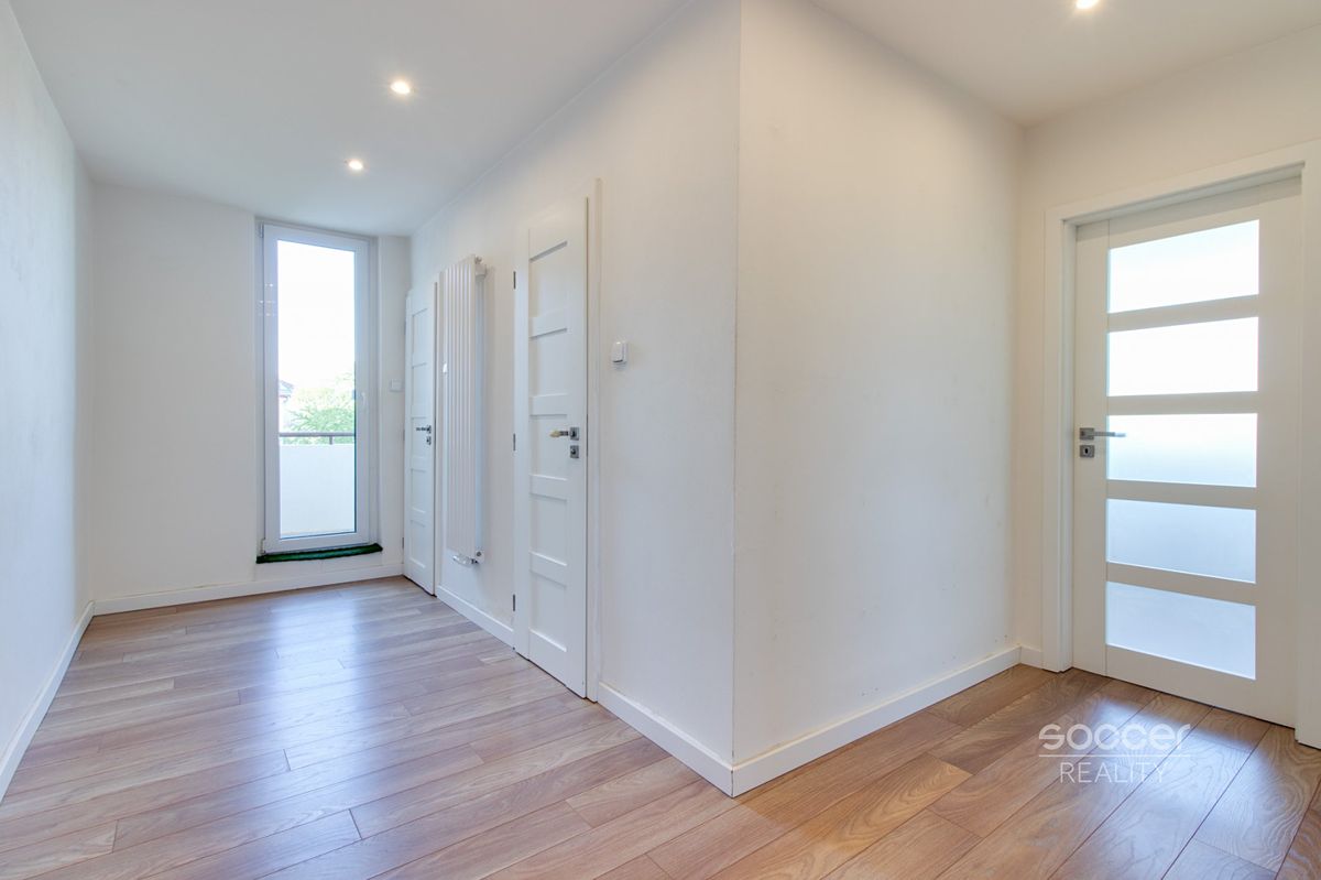 Pronájem bytu 2+1 77 m² – fotografie 4