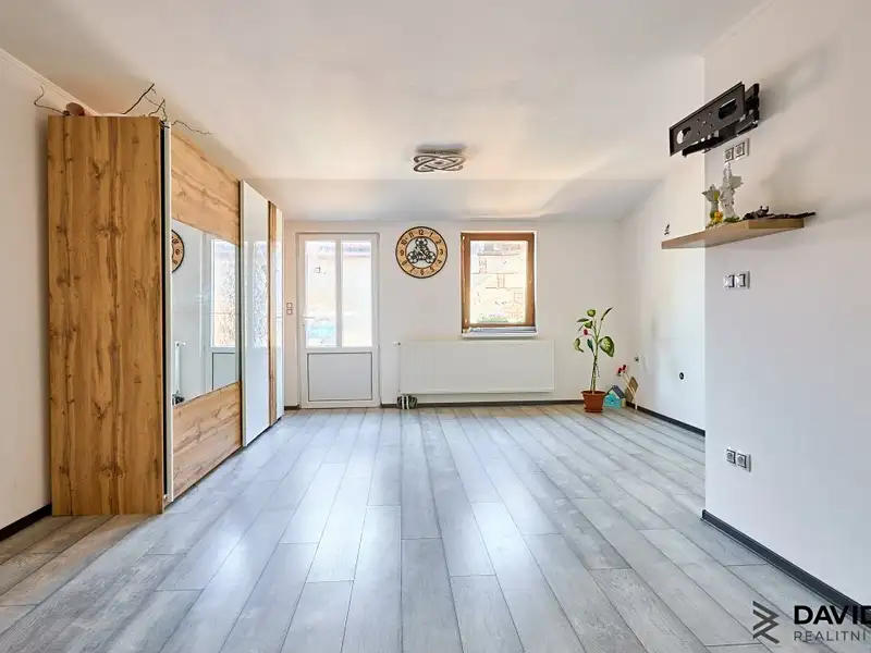 Prodej rodinného domu 185 m², pozemek 194 m², Syrovice – náhled fotky 3