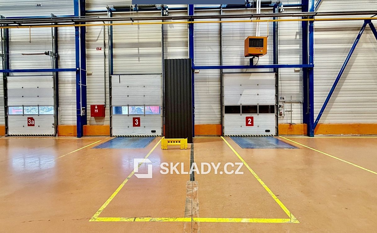 Pronájem skladového prostoru 1000 m² – fotografie 2