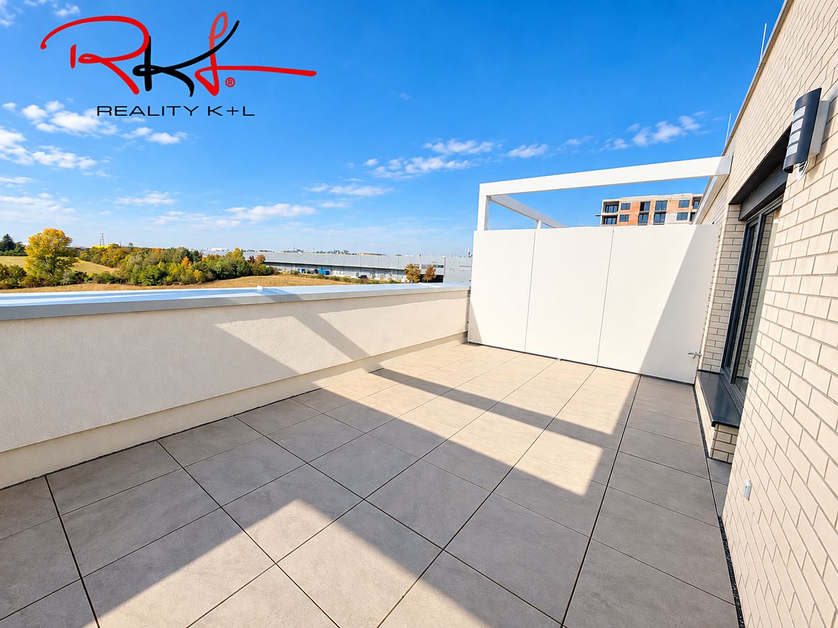 Pronájem bytu 1+kk 25 m² – fotografie 3