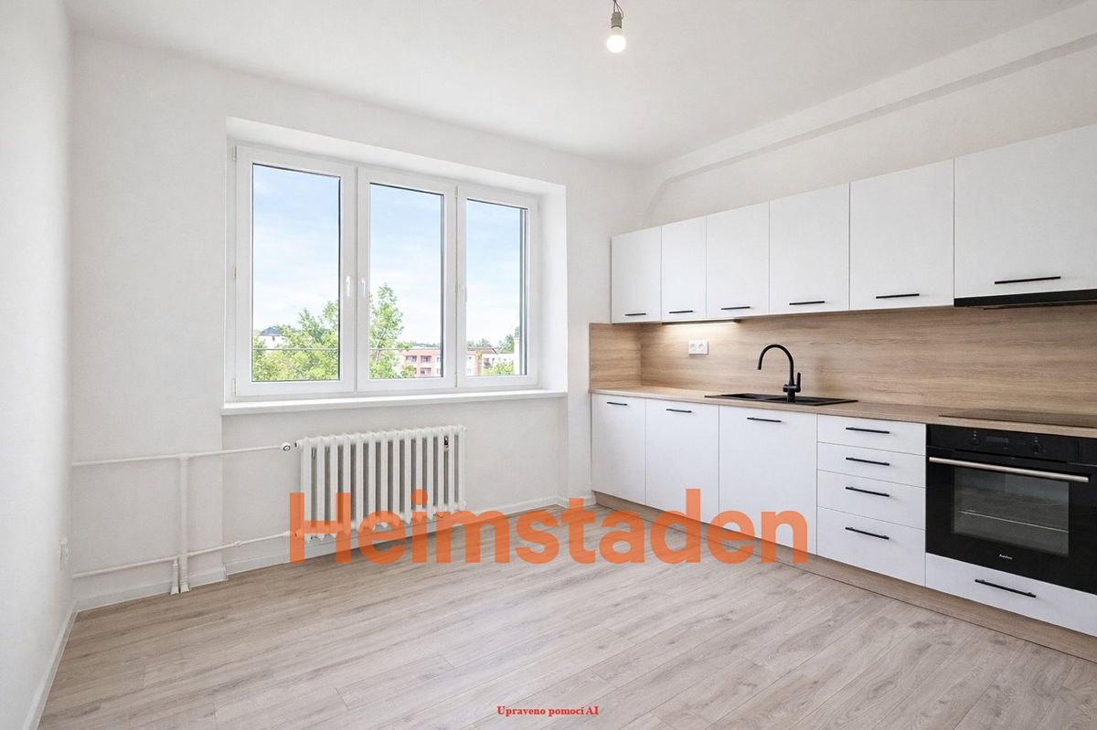 Pronájem bytu 3+1 72 m² – fotografie 2