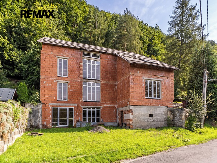 Haus zum Kauf, 533 m² (1 von 71)