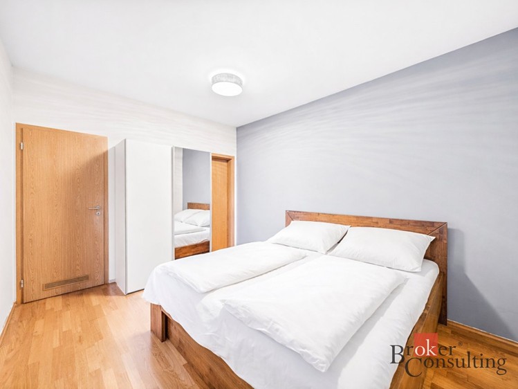 Pronájem bytu 3+kk, 78 m² (6 z 20)