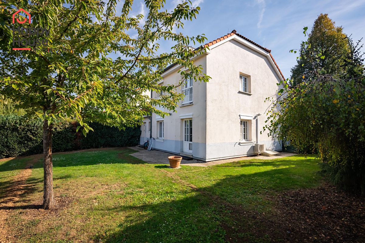 Pronájem rodinného domu 120 m², pozemek 536 m², Praha – fotka 1 z 3