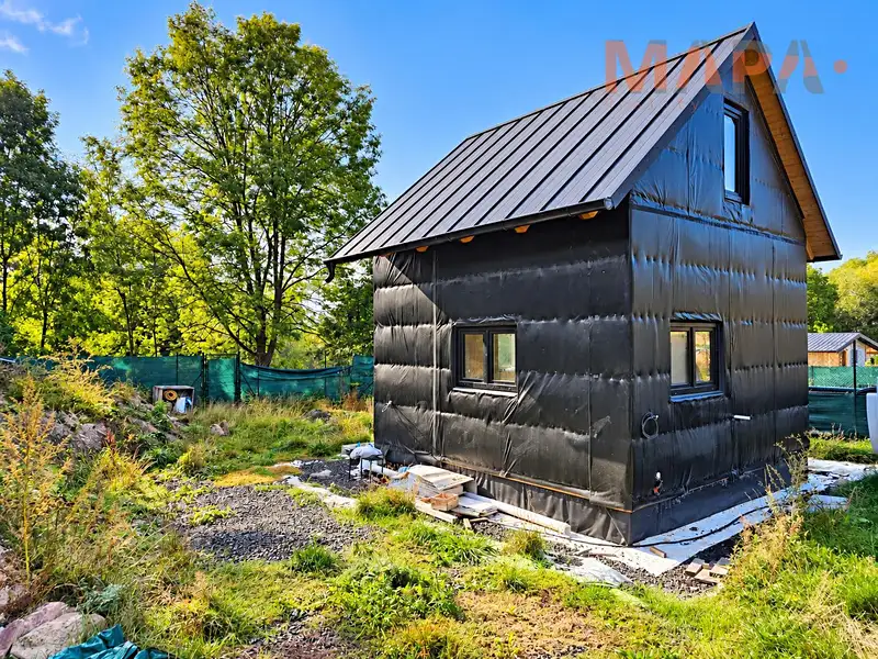 Prodej chaty 19 m², pozemek 396 m², Klášterec nad Ohří – náhled fotky 1