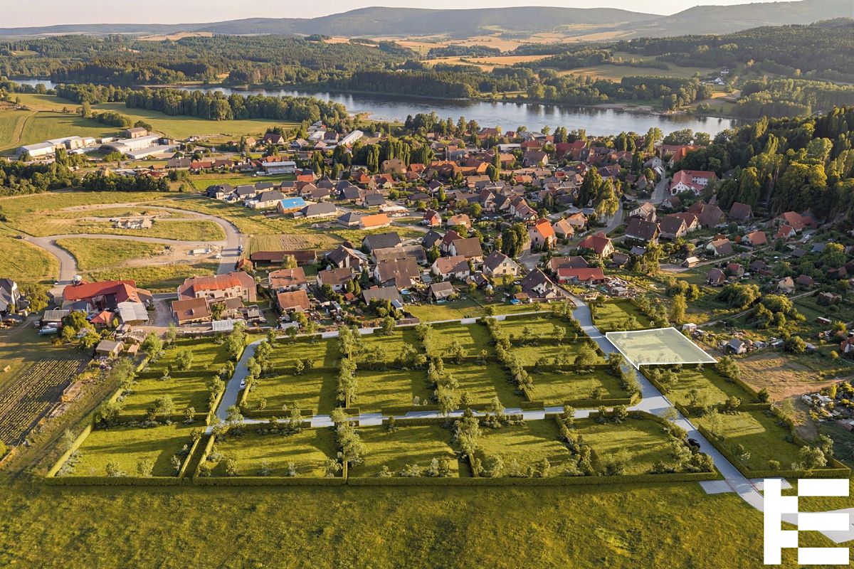Prodej stavebního pozemku 813 m²