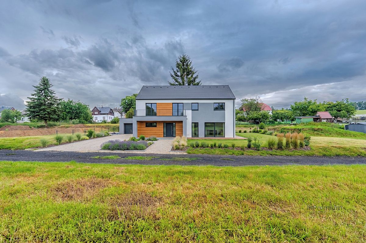 Prodej stavebního pozemku 913 m² – fotografie 3