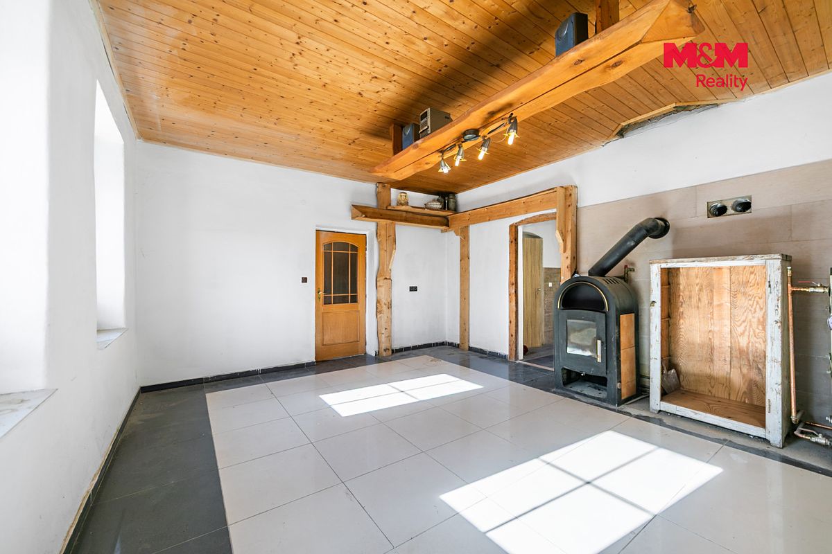 Prodej rodinného domu 140 m², pozemek 216 m² – fotografie 5
