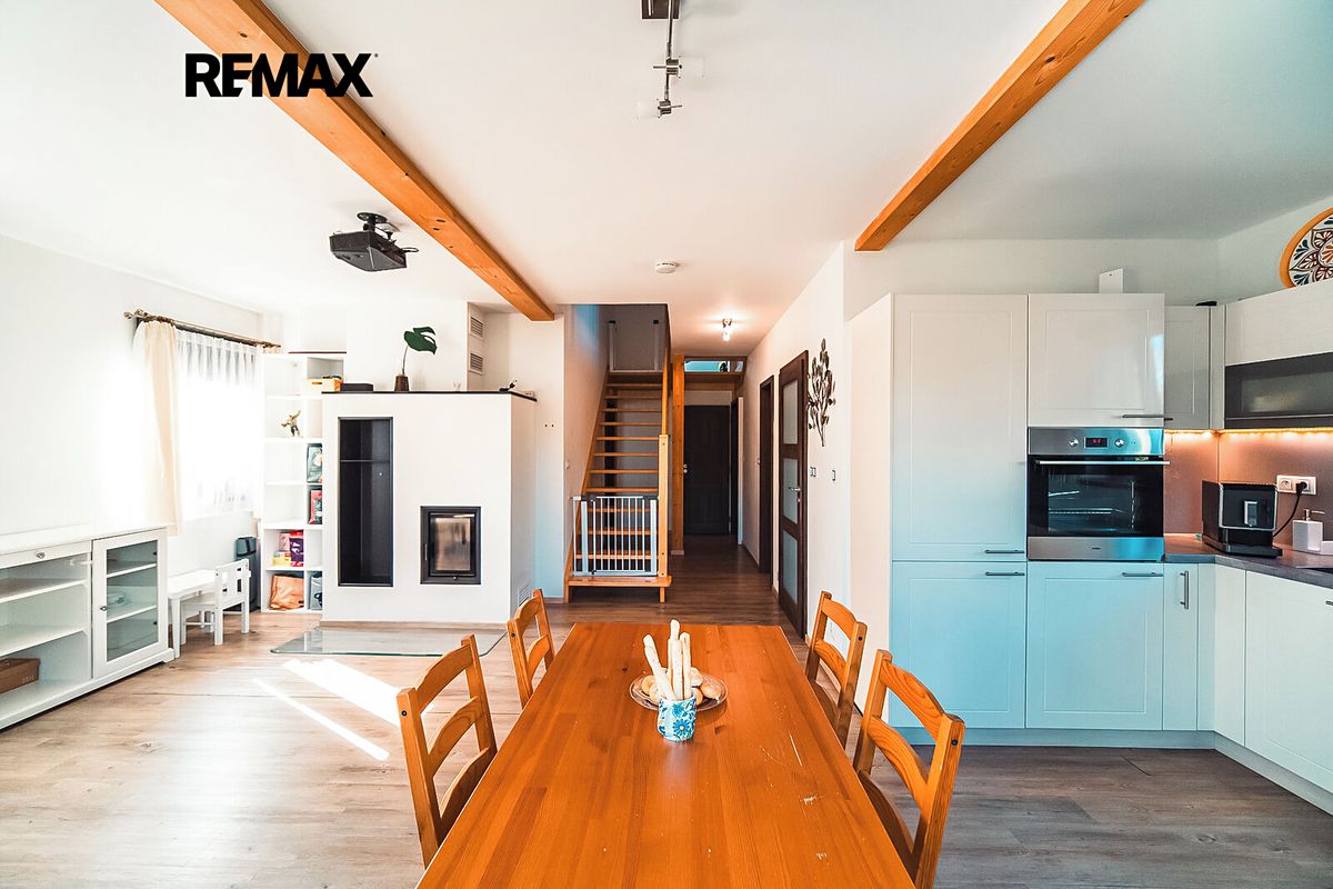 Prodej rodinného domu 145 m², pozemek 98 m² – fotografie 3