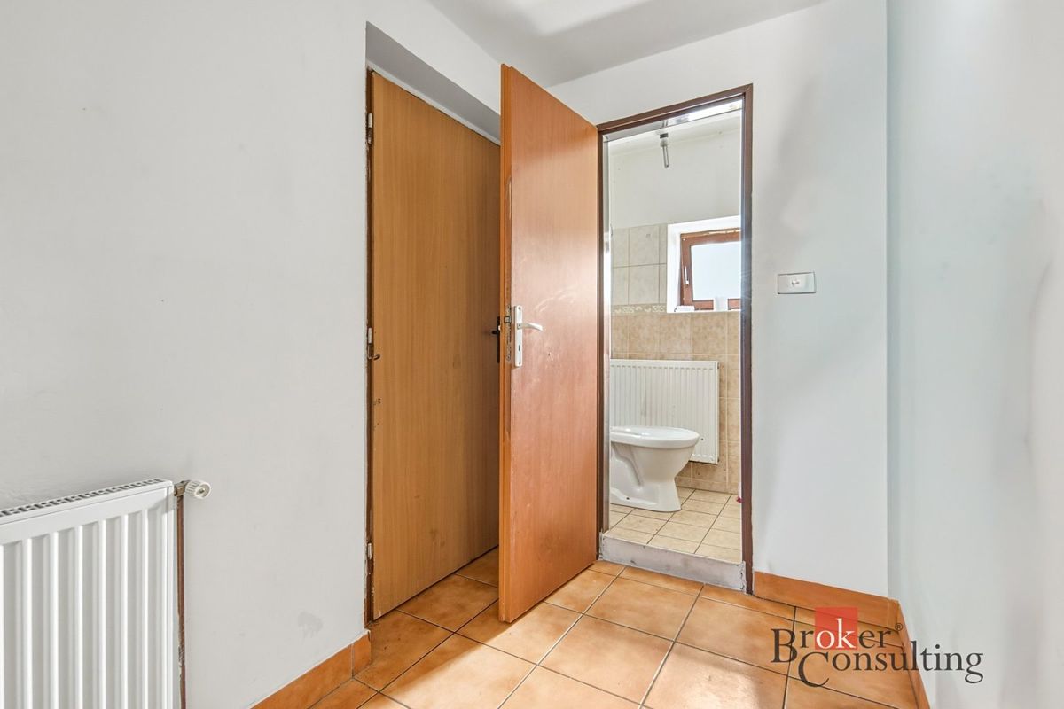 Prodej rodinného domu 700 m², pozemek 1699 m² – fotografie 5