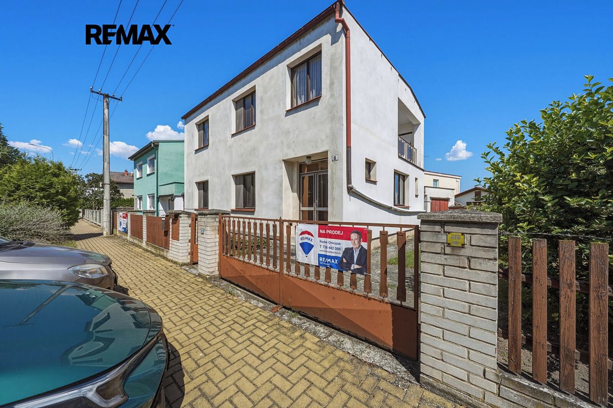Prodej rodinného domu 160 m², pozemek 318 m², Lovosice – fotka 1 z 3