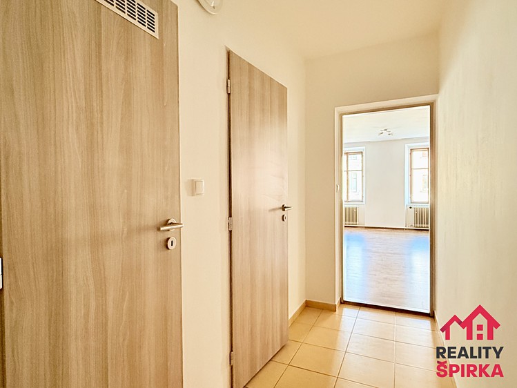 Pronájem bytu 2+kk, 59 m² (10 z 13)