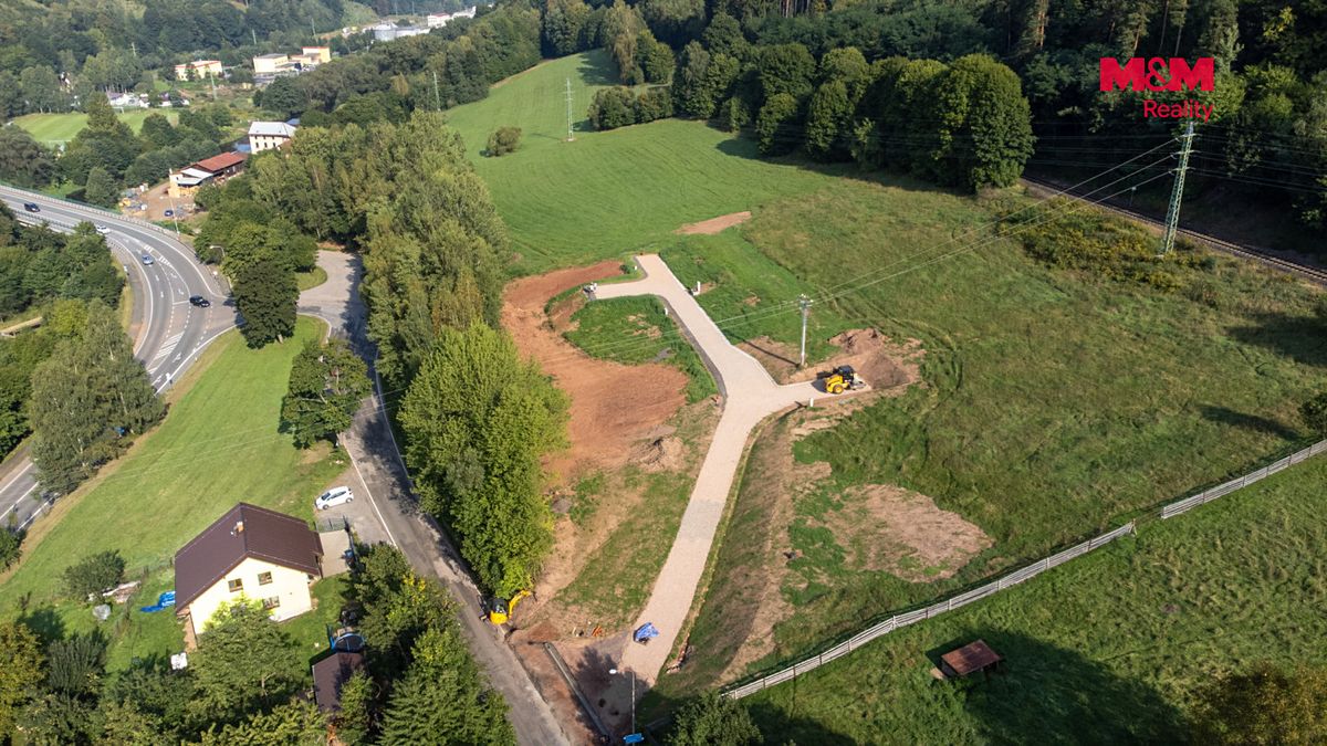 Prodej stavebního pozemku 2372 m² – fotografie 3