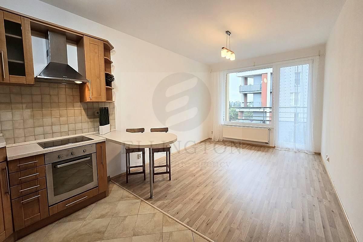 Pronájem bytu 2+kk 54 m² – fotografie 2