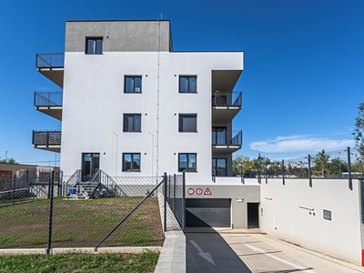 Pronájem bytu 2+kk, 56 m² (2 z 19)