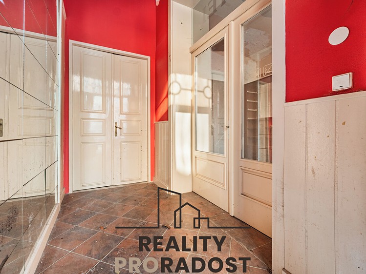 Prodej komerčního prostoru, 1 200 m² (27 z 42)