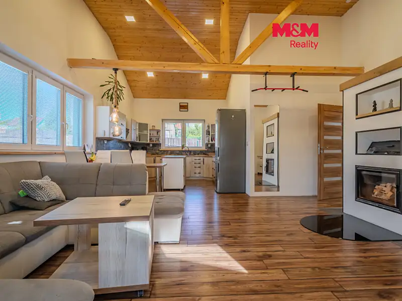Prodej rodinného domu 109 m², pozemek 3073 m², Doubrava – náhled fotky 1