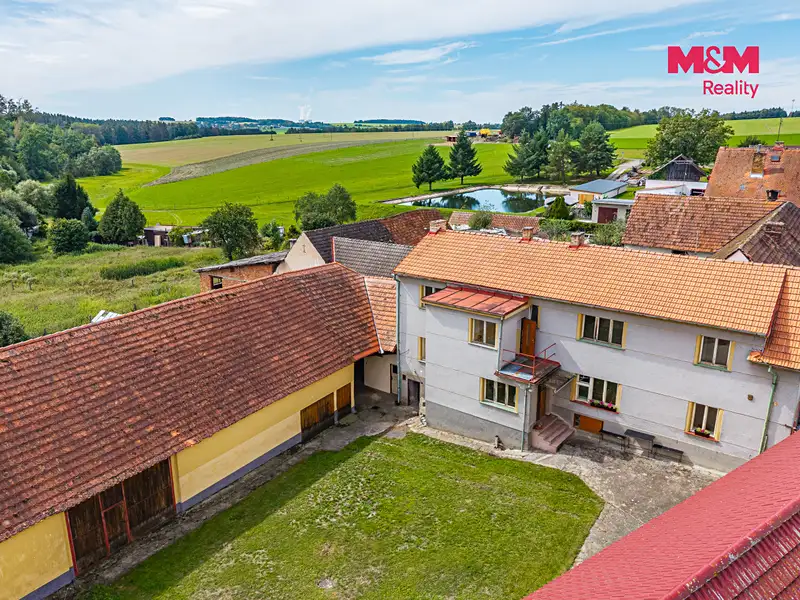 Prodej rodinného domu 236 m², pozemek 3986 m², Březnice – náhled fotky 3