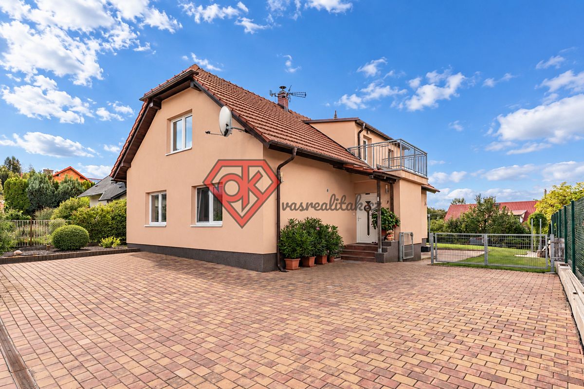 Prodej rodinného domu 201 m², pozemek 602 m²