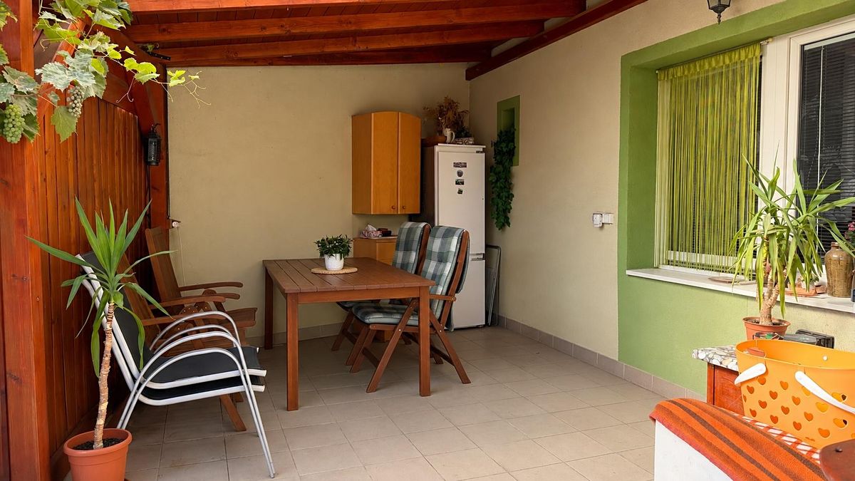 Prodej rodinného domu 112 m², pozemek 129 m² – fotografie 3