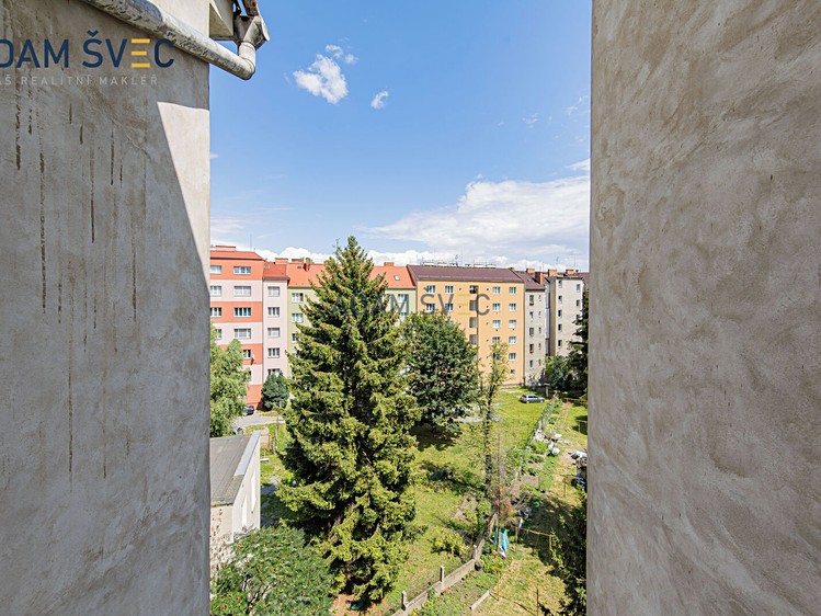 Pronájem bytu 2+1, 40 m² (18 z 33)