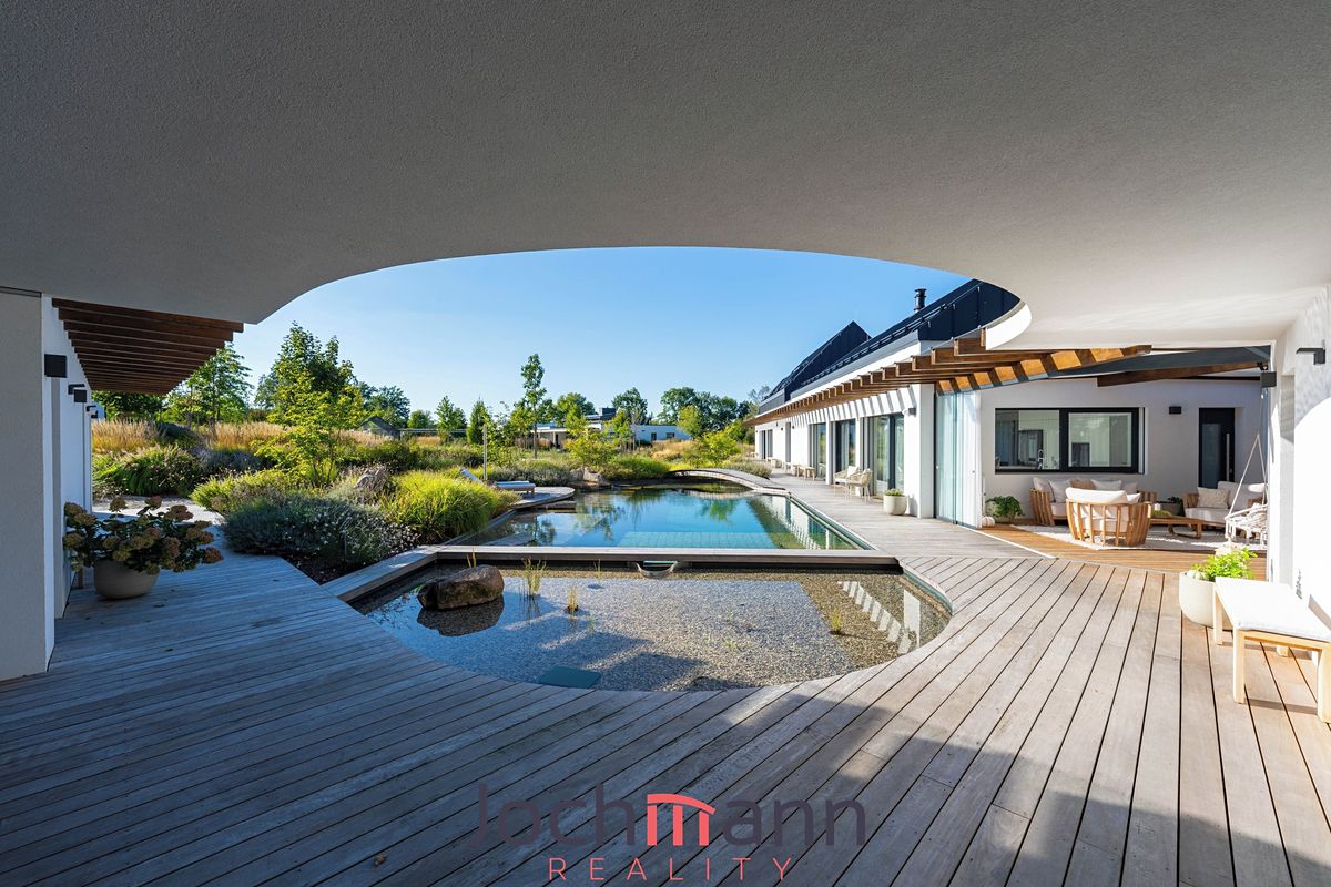 Prodej rodinného domu 396 m², pozemek 5535 m² – fotografie 3