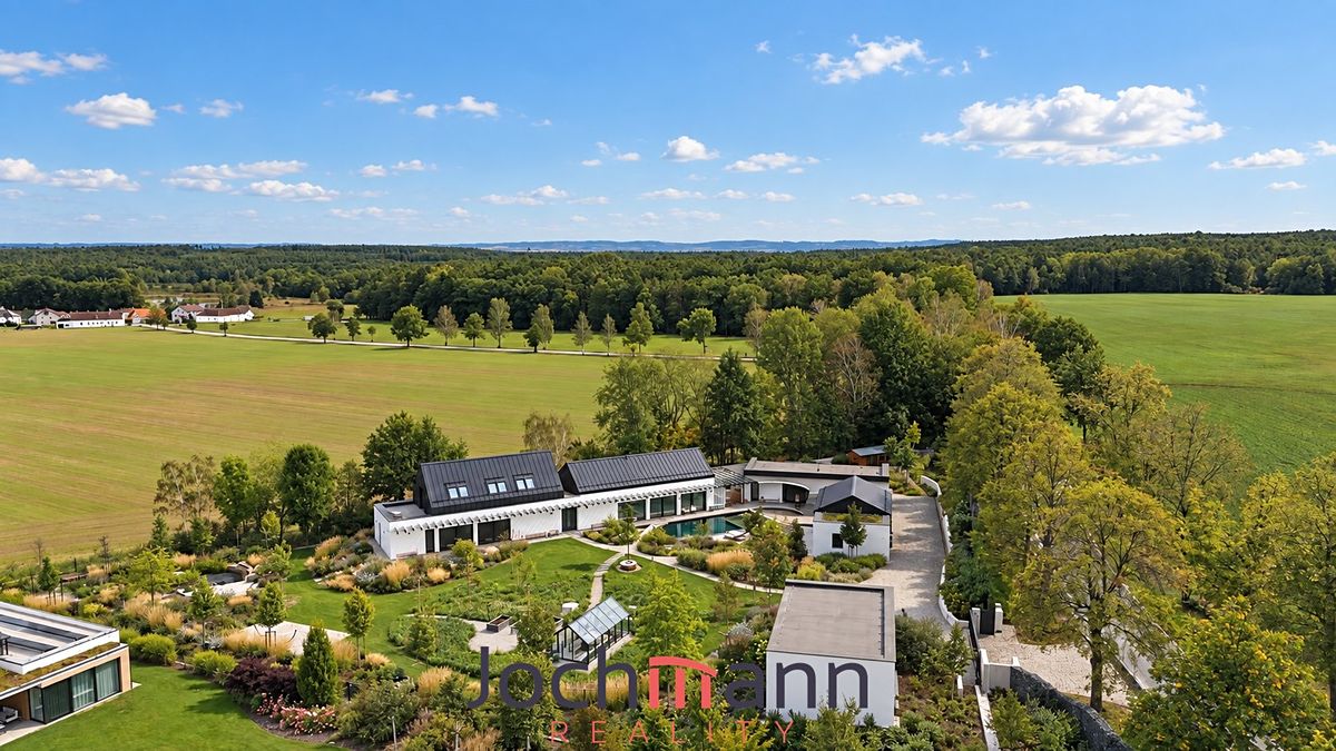 Prodej rodinného domu 396 m², pozemek 5535 m² – fotografie 2