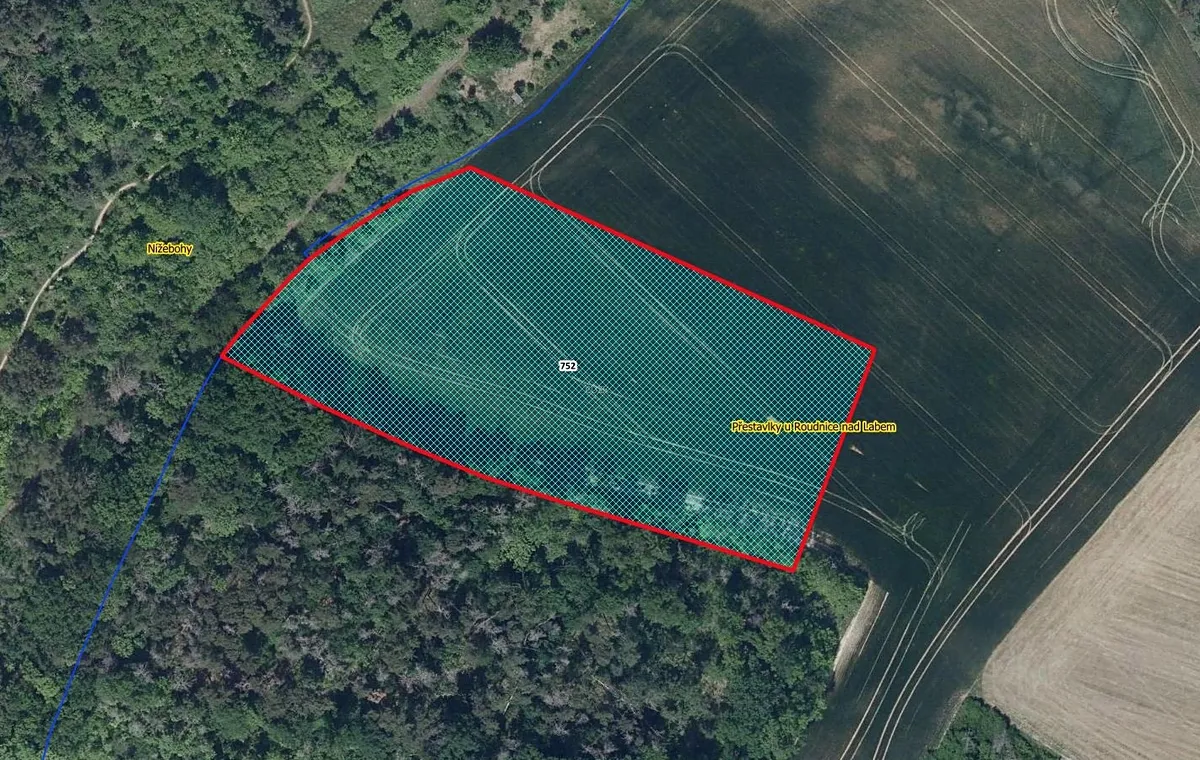 Prodej pole 9607 m²