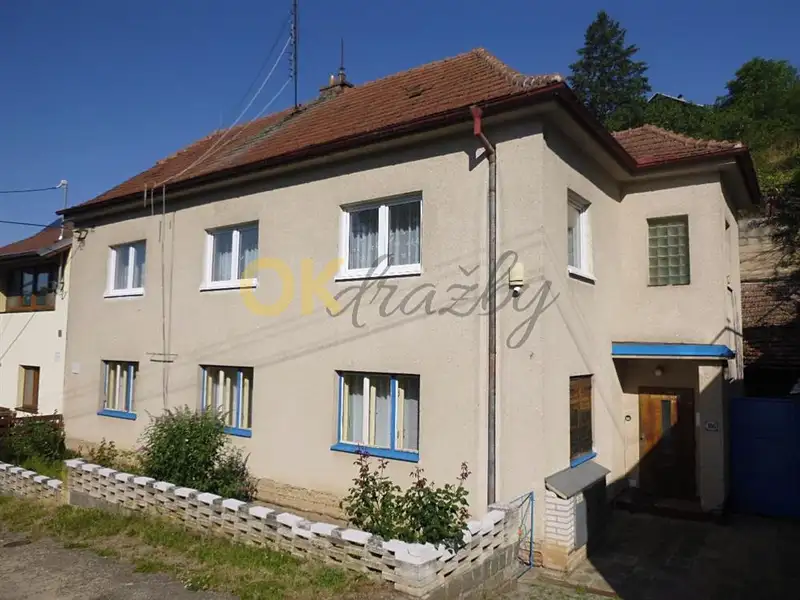 Dražba rodinného domu 271 m², pozemek 2198 m², Běleč – náhled fotky 2